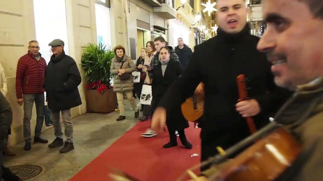 Cuadrilleo en Murcia. Aguilando navideño. Murcia (España), 02-01-2026