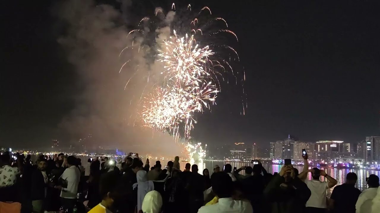 New Year Celebration Corniche Abu Dhabi #abudhabi #newyear