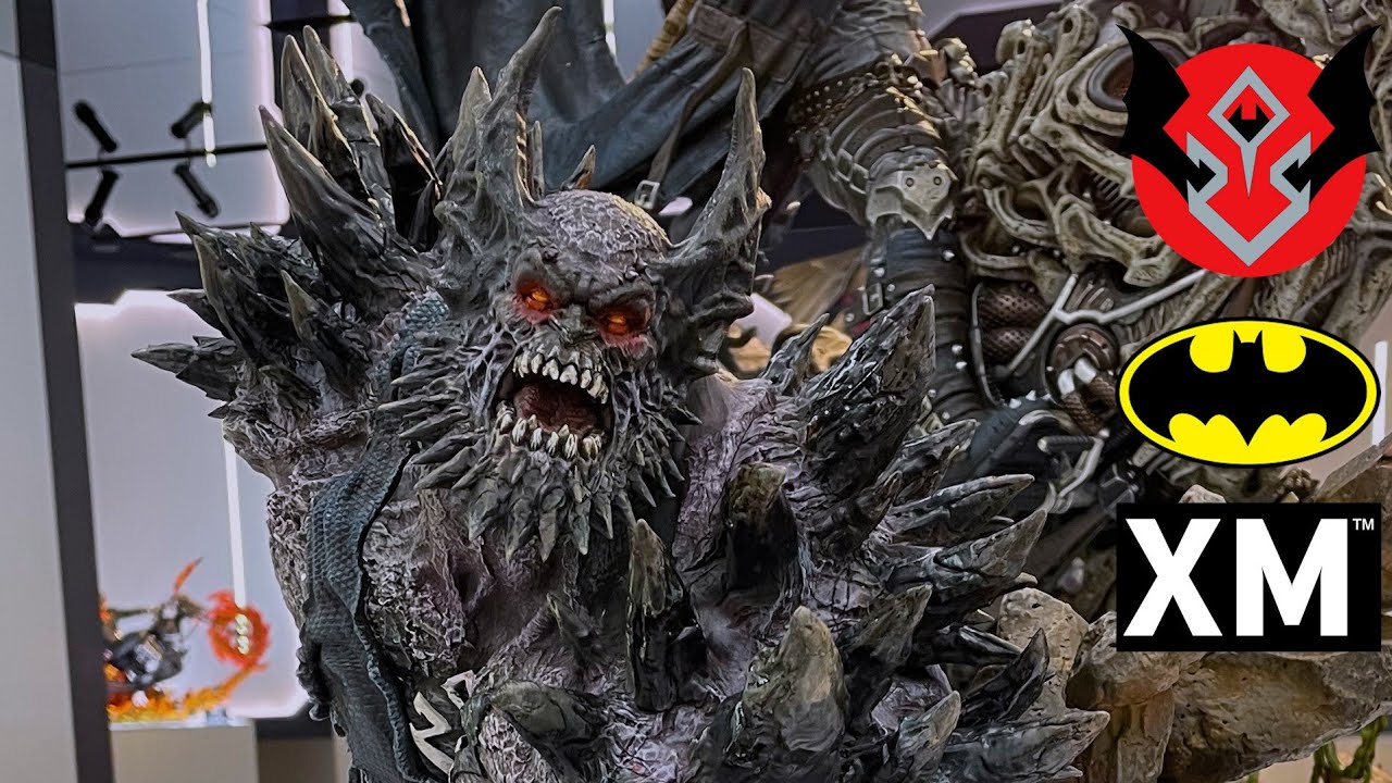 DC Comics The Devastator Dark Knight statue by XM Studios