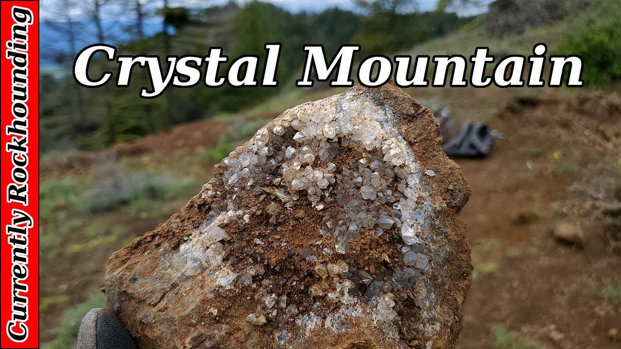 Crystal Lined Geodes // Rockhounding in the Mountains of Central Washington