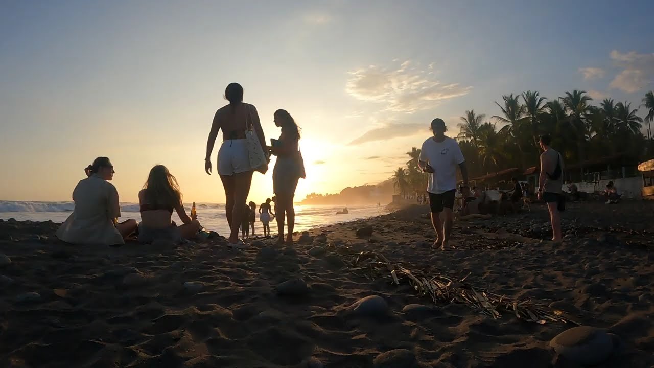 Sunset in El Tunco beach, El Salvador 🇸🇻🇸🇻