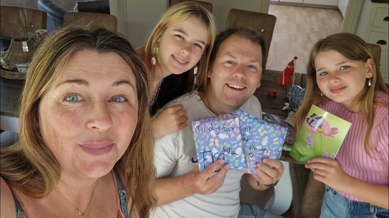 FARS DAG❤️ÅBNER GAVER🎁EN SPECIEL VOKS🤣