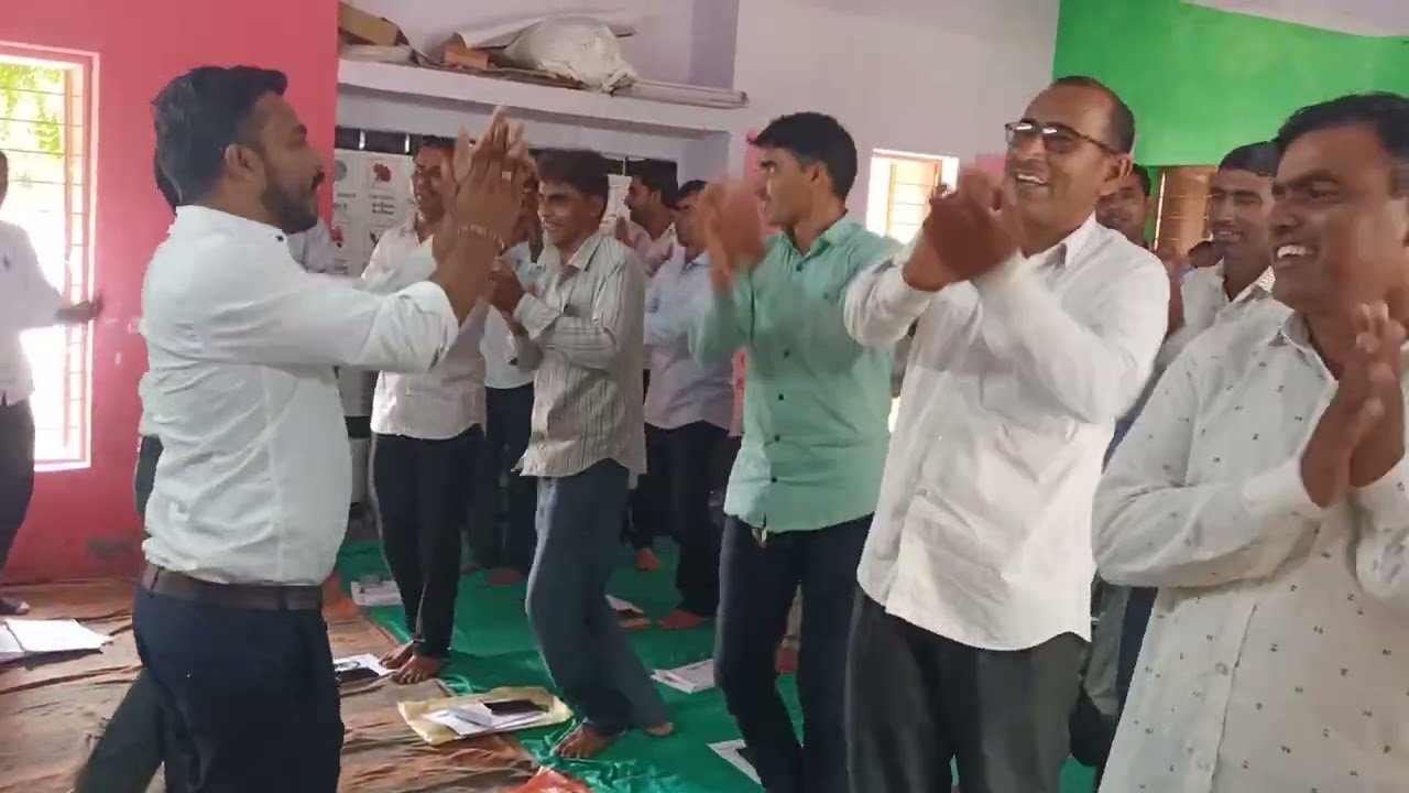 Gujarati shala balgeet. એક બંસરી વાળો કાનુડો..... પ્રજ્ઞા તાલીમ..