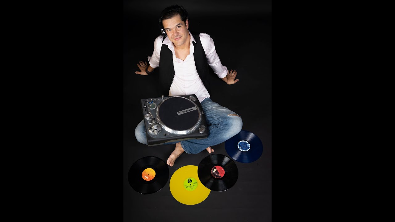 Prestation de Mariage - DJ ANGEEZ - Bar à Vinyles - Lyon