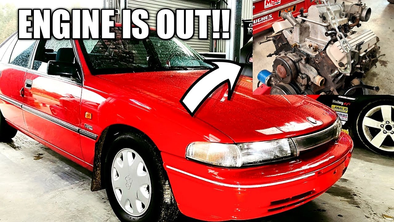 VP Brock Commodore Replica - V6 Engine Removal