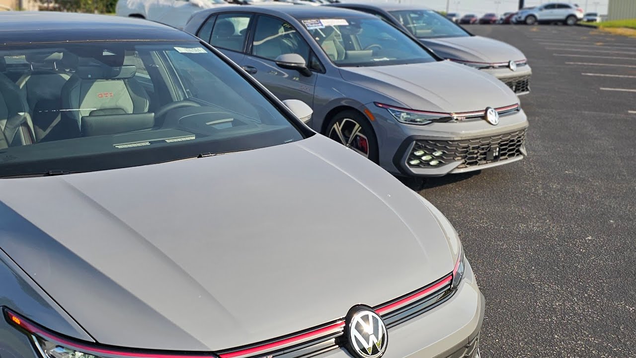 Trim comparisons for 2025 VW Golf GTI 