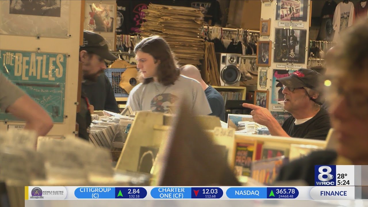 Record stores see stretched lines for exclusive Taylor Swift, Nirvana, Record Store Day releases
