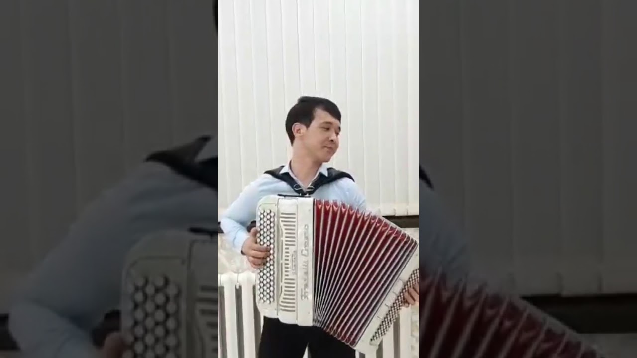 Тыңдай бергің келеді Данияр