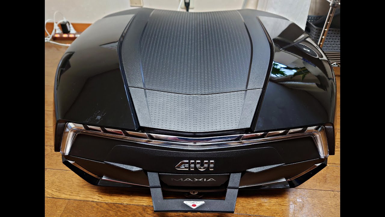 V58NNT - Givi V58 Maxia 5 Tech Top Case