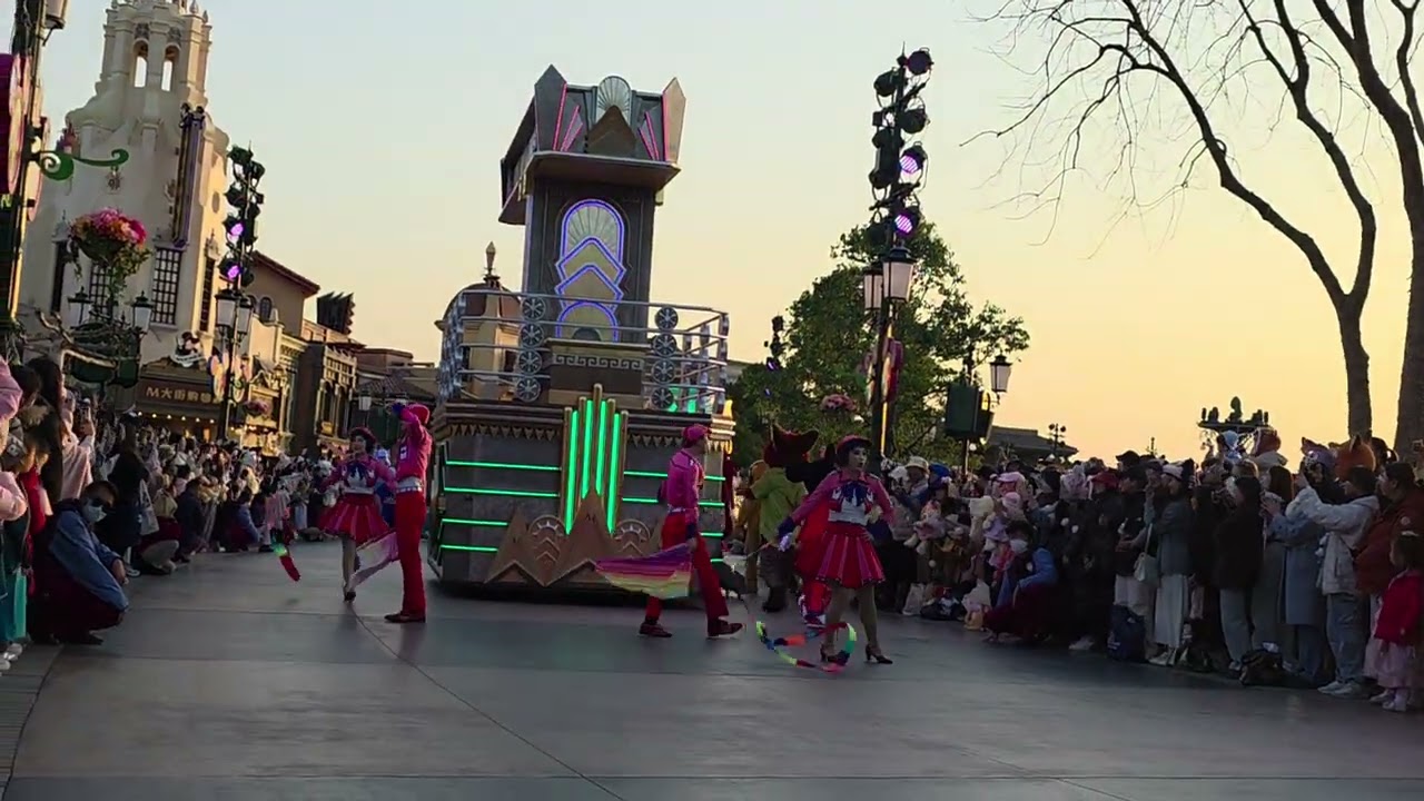 Shanghai Disneyland Parade