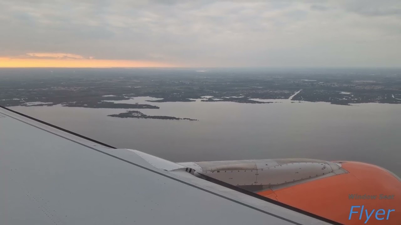 easyJet Airbus A320 landing in Nantes Atlantique, France