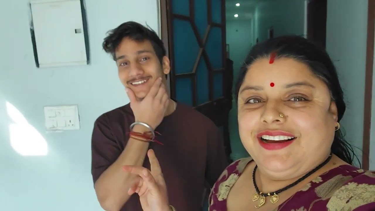 किसकी तो सुनूँ कोई बच्चा कुछ बोल रहा कोई कुछ बोल रहा #cooking #recipes #dailyvlog 😋👌🤗🥰