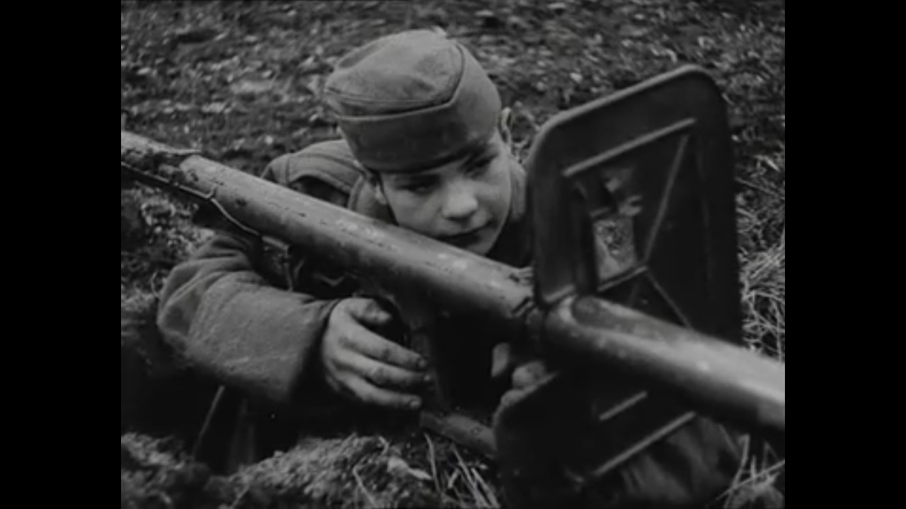 Hungarian World Newsreel No. 1083- ca. early December 1944 (AT Troops Training, War Reporters)