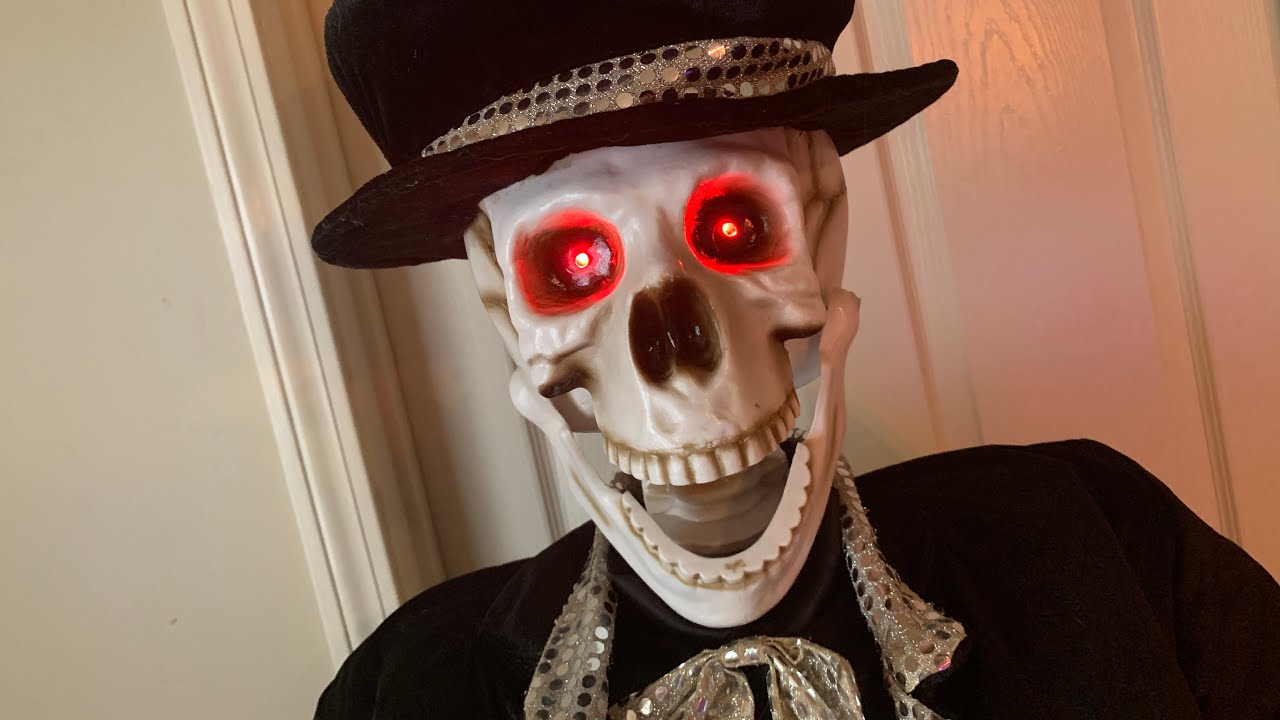 Gemmy Industries 2005 Animated “Life Size Dancing Skeleton”