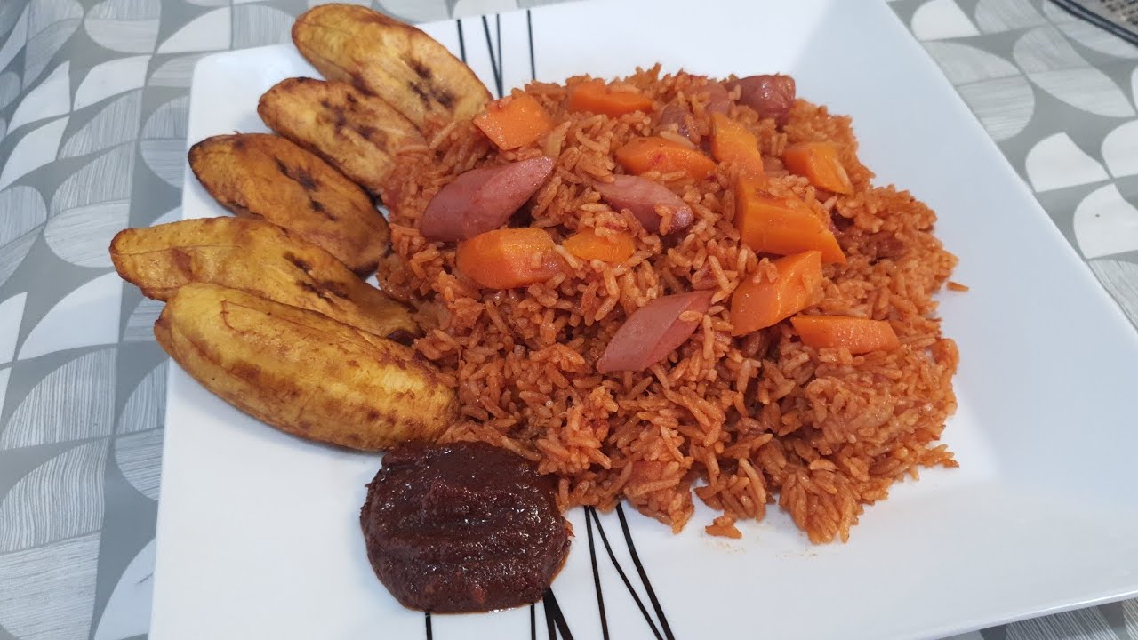 How to make your quick  yummy sausage Jollof rice without a blender