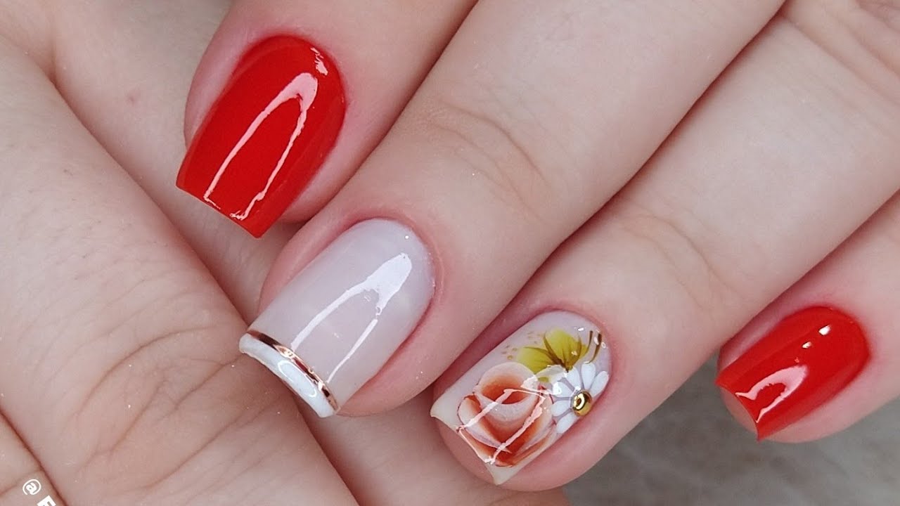 unhas decoradas com adesivo e fitilhos - vejam que meiga que ficou !!!