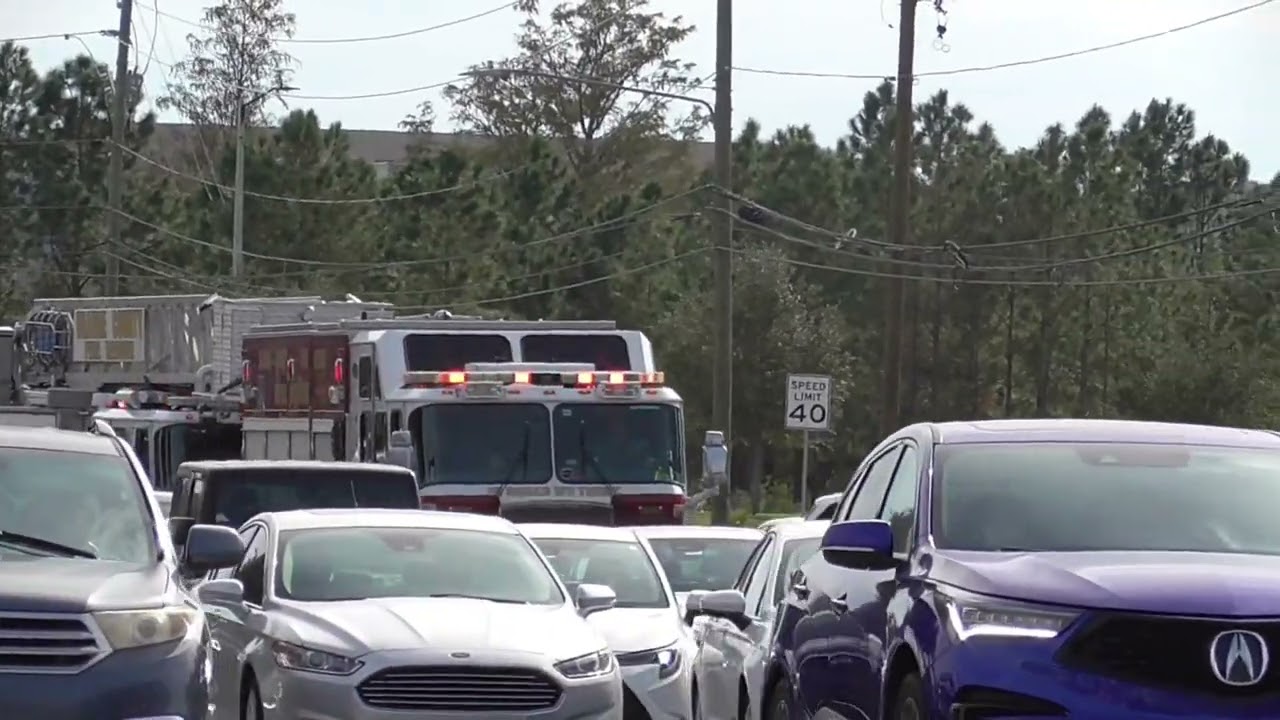 *MASS Q + FAIL TO YEILD* Orange County Fire Engine 57, Truck 54 and Squad 1 (spares) responding