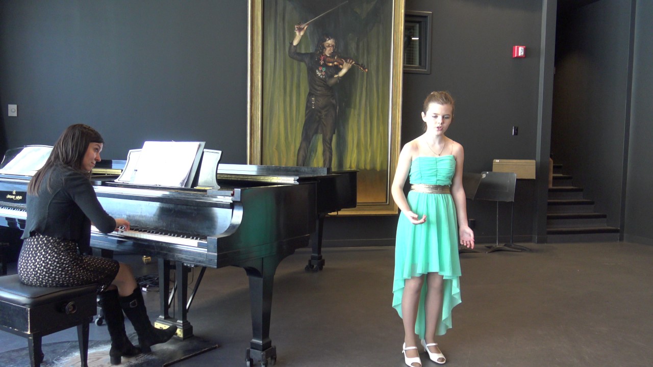 ARINA MIREILLE – The diatonic scale (Vaccai)