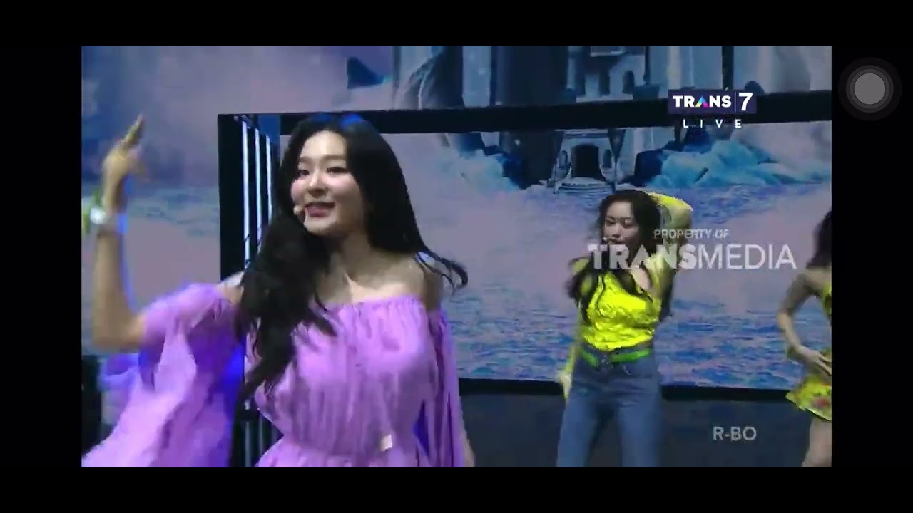 RED VELVET - FEEL MY RHYTHM