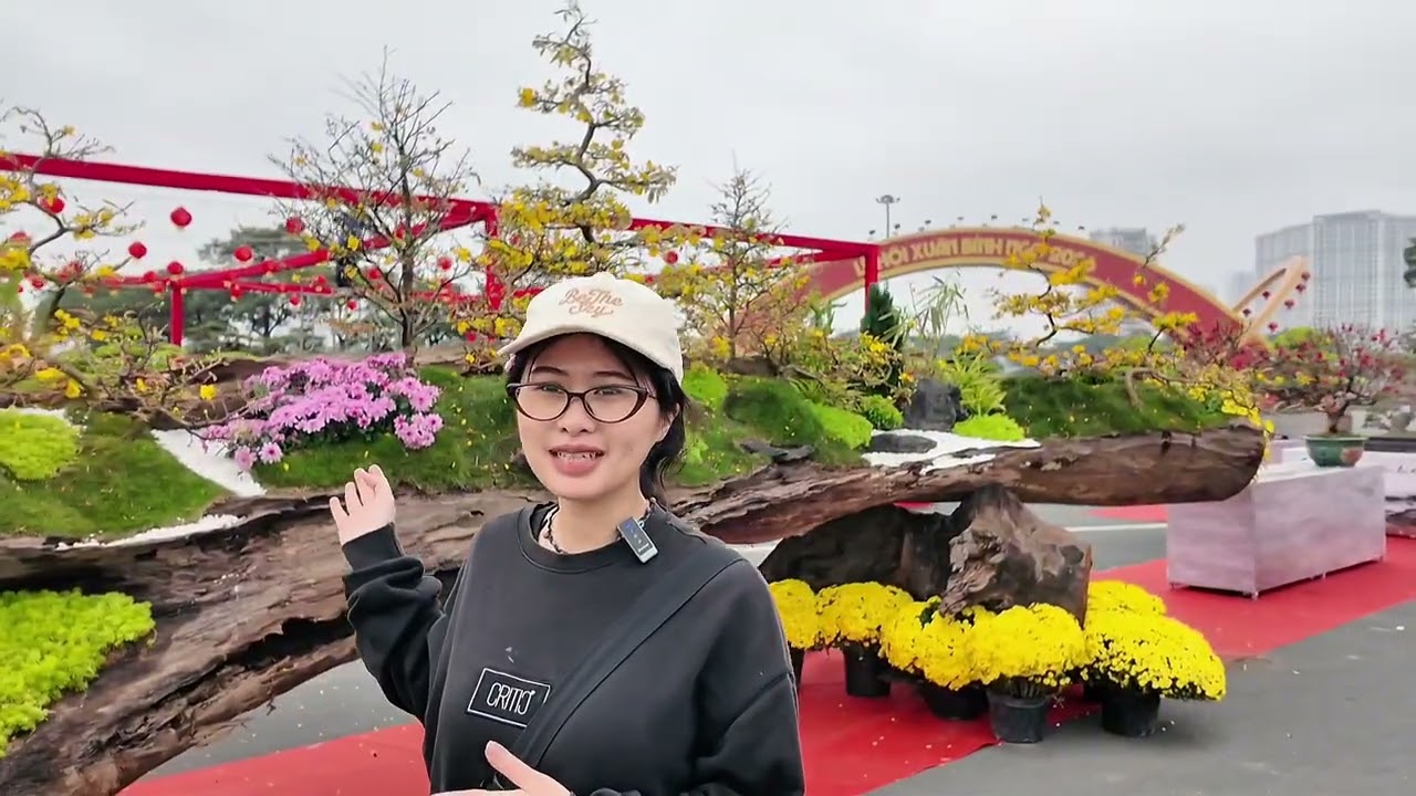 SH.11504. Dạo chợ hoa xuân và thăm cây cảnh ở đường đua F1. Mỹ Đình Hà Nội. 