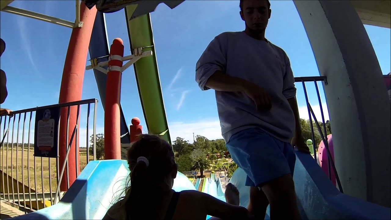 Toboganes en Aquopolis