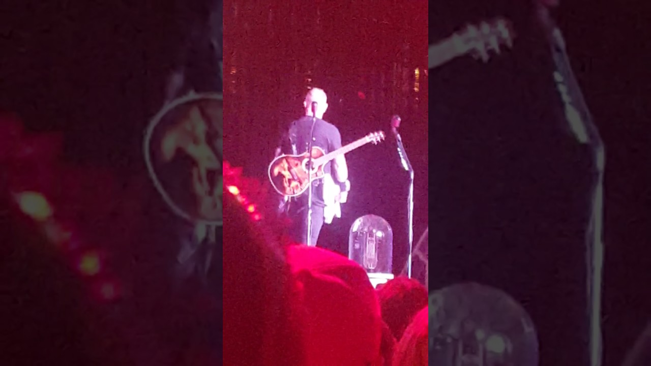 James Hetfield of Metallica gets pissed, and kicks over guitar! (St.Louis 2017)