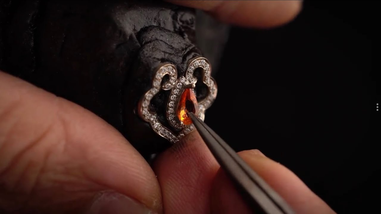 Episode 441 | Making a Rubi Pendant
