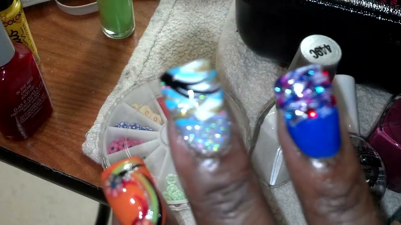 Professional nail artist sculpture specialist