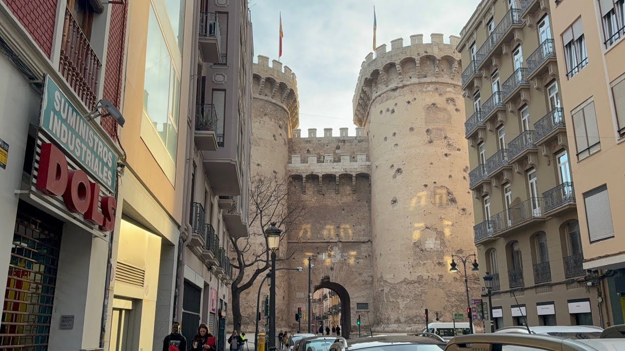 Cold Morning in Valencia | Walking from Quart to El Carmen (7°C at 8:25AM)