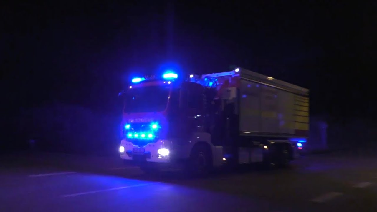 [Ätzender Stoffaustritt] Einsatzfahrten ABC Fachgruppe Lehrte und Dekon Komponente Sehnde
