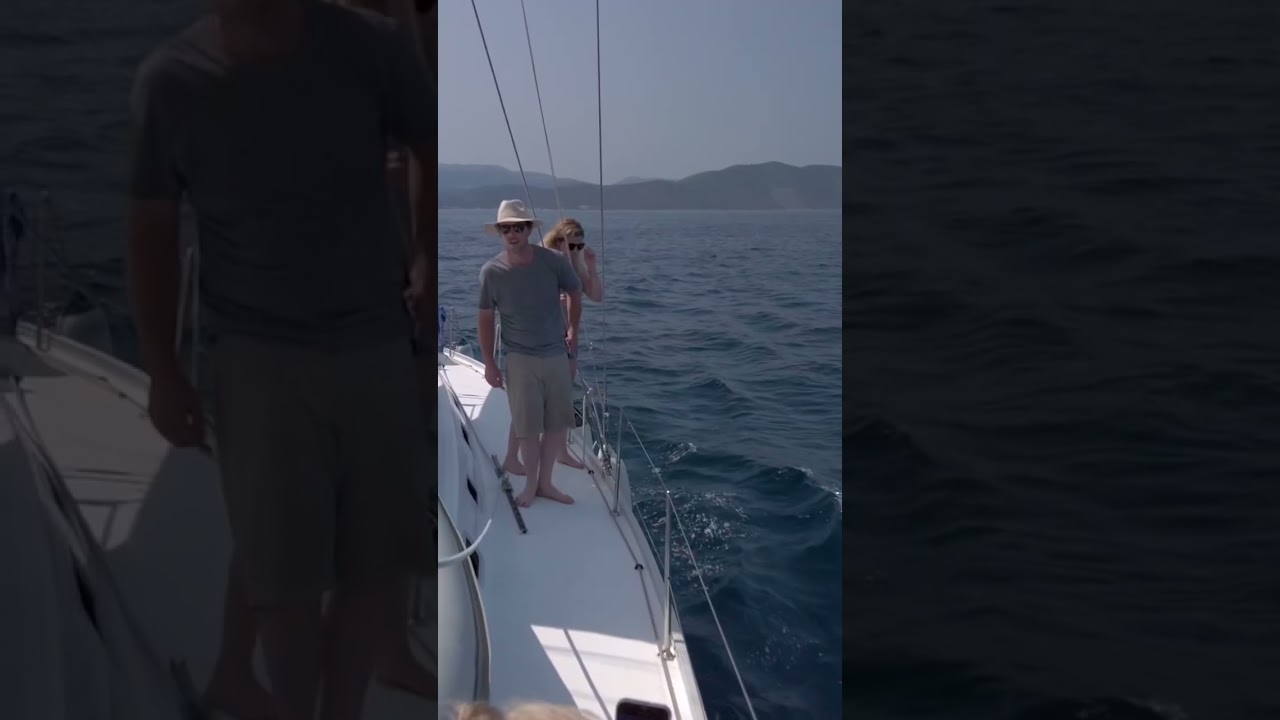 Sunshine sailing and island hopping in Greece with yacht Zorba 🇬🇷🌞 #sailingadventures #greece