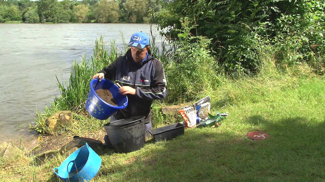 Roach & Skimmer Fishing on the Pole with Tom Scholey