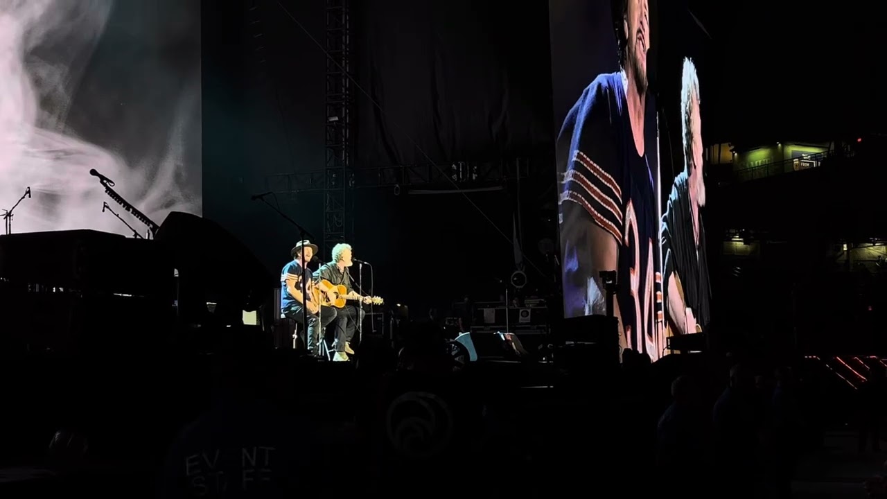 PEARL JAM EDDIE VEDDER + GLEN HANSARD FALLING SLOWLY FENWAY PARK BOSTON MA 9/17/24 4K FRONT ROW