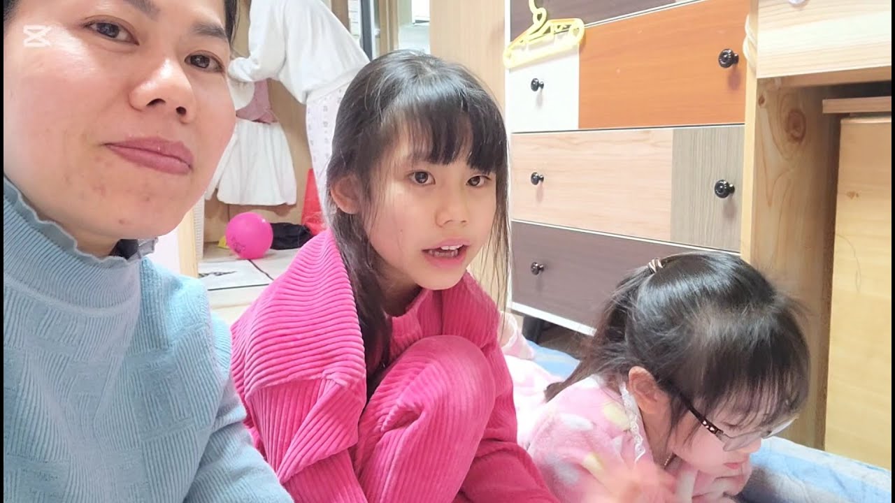 204# XUỐNG CHÚ VỀ..HANA CÓ BẠN LẠI ĐÓN CÙNG ĐI CHƠI..NAY NHÀ 2 MẸ CON CHÂU CÓ KHÁCH..