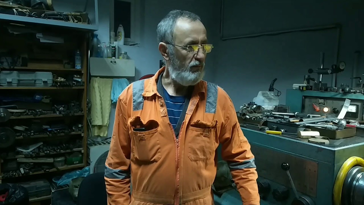 Мой дебют, и мой первый ролик о ремонте фрезерного станка 675 Одесского.