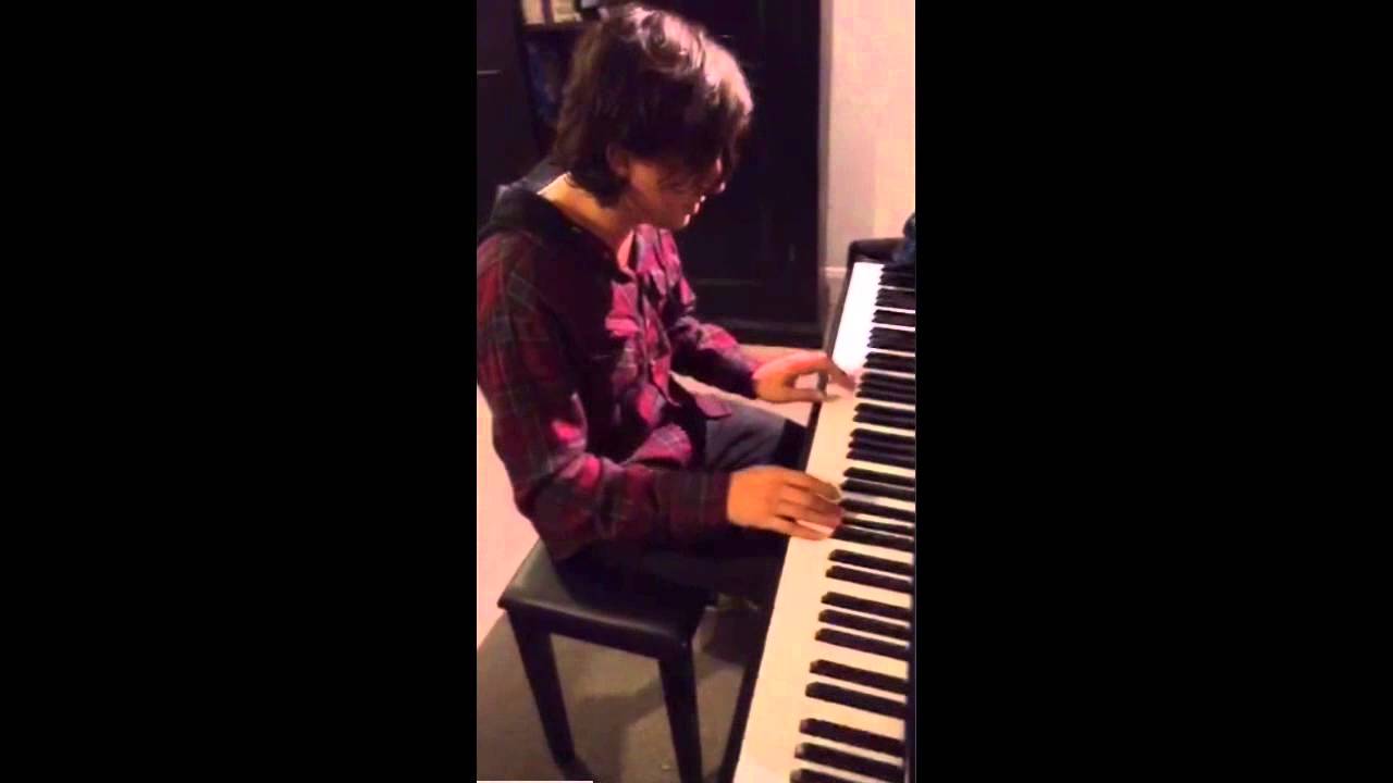 Carl Barât singing You're my Waterloo