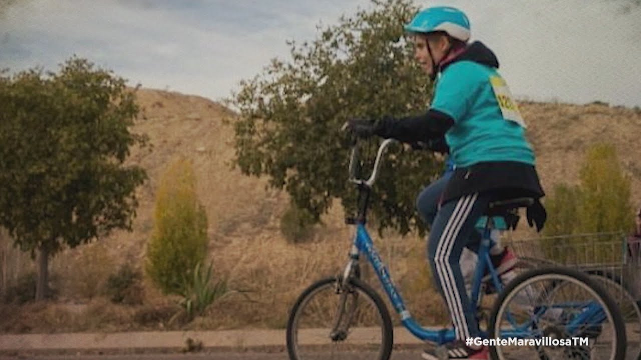 Catalina, la única mujer con parálisis cerebral que monta en triciclo