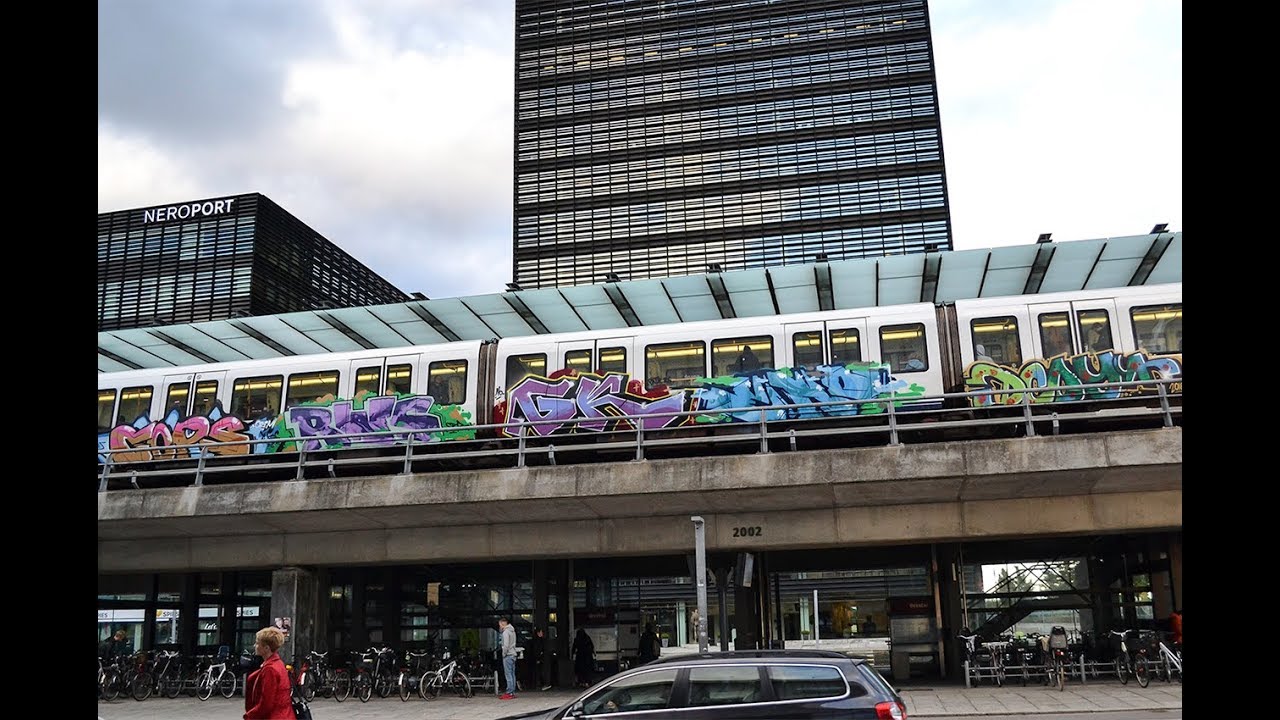 Running under Copenhagen 2 (metro)