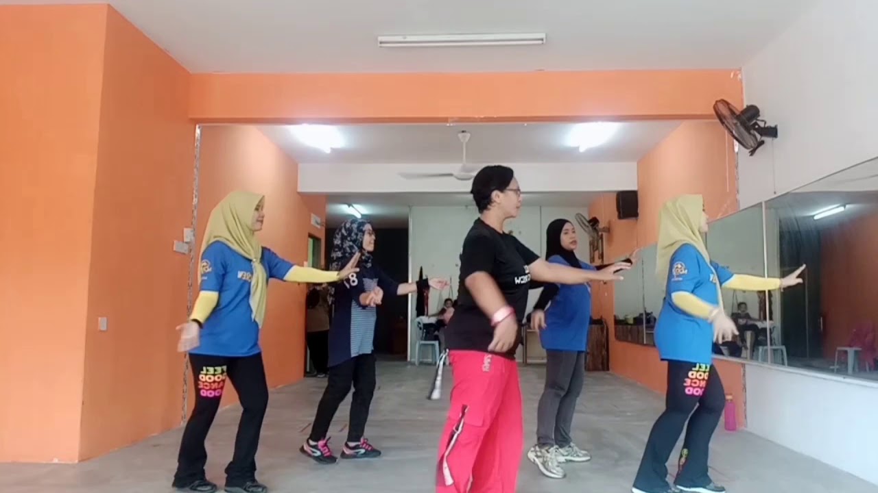 4 Dara by Noraniza Idris | Joget | Dance | Zumba® | #4darachallenge #kampungpeople2