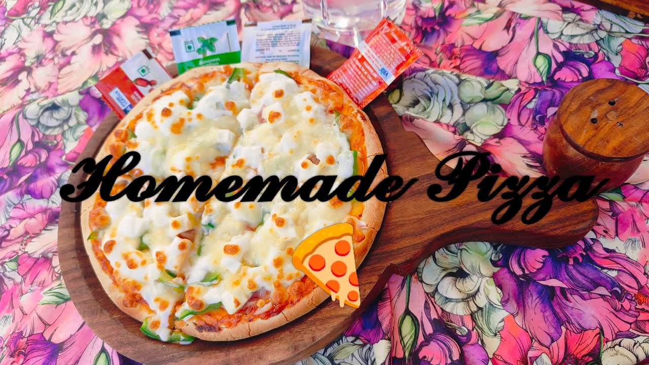 Pizza 😋banate-banate bhookh lag gayi 😍“पिज़्ज़ा बना नहीं कि खाने वाले तैयार 😂#pizza 