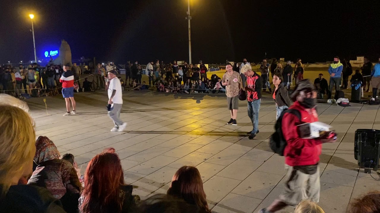 El Chileno en mar del plata 2021. #ElArteCallejeroNoSeMancha