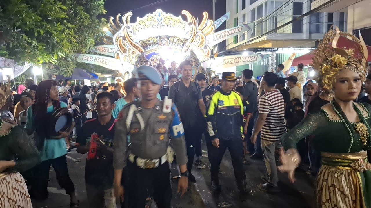 Pengamanan Parade Daul Combodug Hari Ke-2 Di Alun-Alun Trunojoyo Kabupaten Sampang