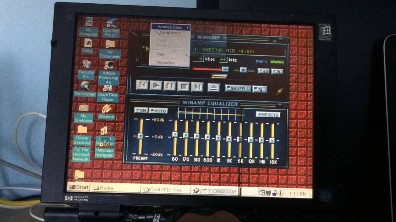 HP OmniBook 2000CS performs onestop.mid (Crystal sound card)