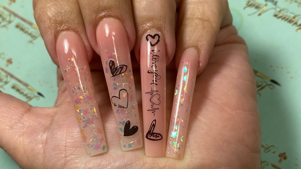 Diseño Súper Elegante Y Comercial En Uñas Súper Largas