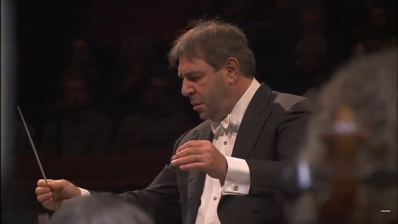 Daniele Gatti conducts la mer by Debussy, concertgebouworkest.