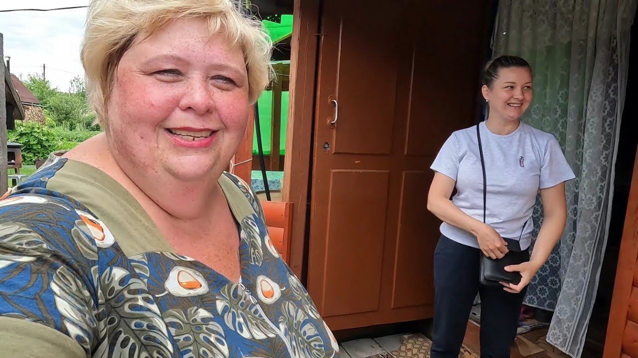 Сегодня у нас родственники. Брат мужа готовит плов на костре.
