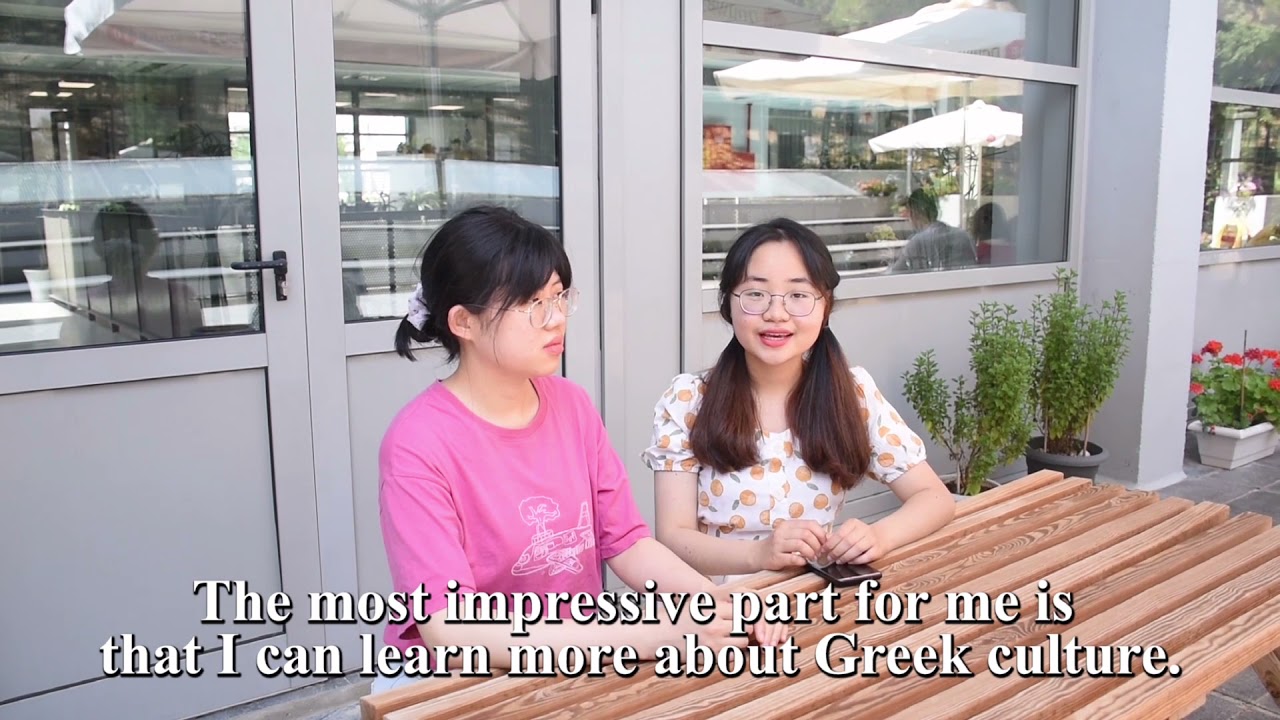 Students from GUANGDONG University studying Greek.