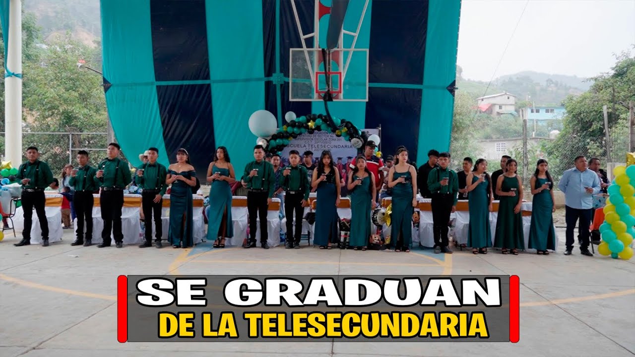 Graduación de los alumnos de la Escuela Telesecundaria de Coicoyán de las Flores Oax.