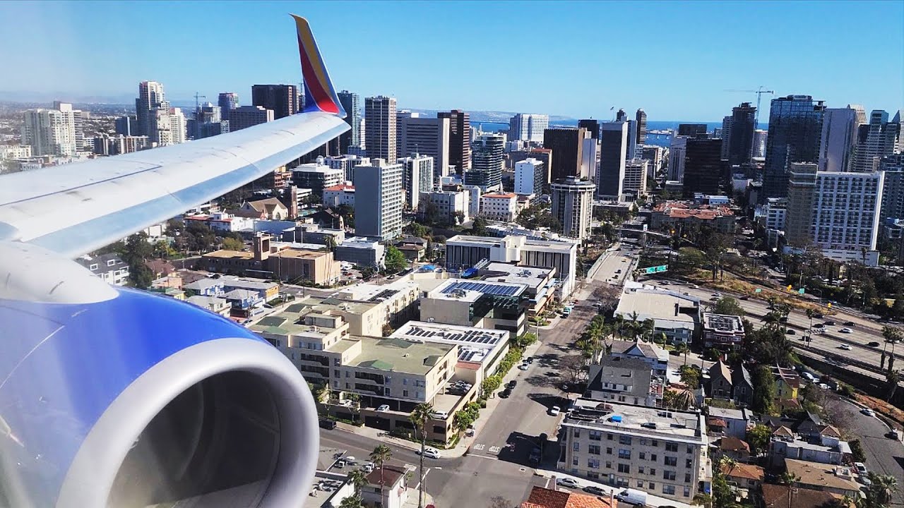 PRETTIEST APPROACH EVER? Southwest Boeing 737-8H4 Scenic Approach & Landing San Diego