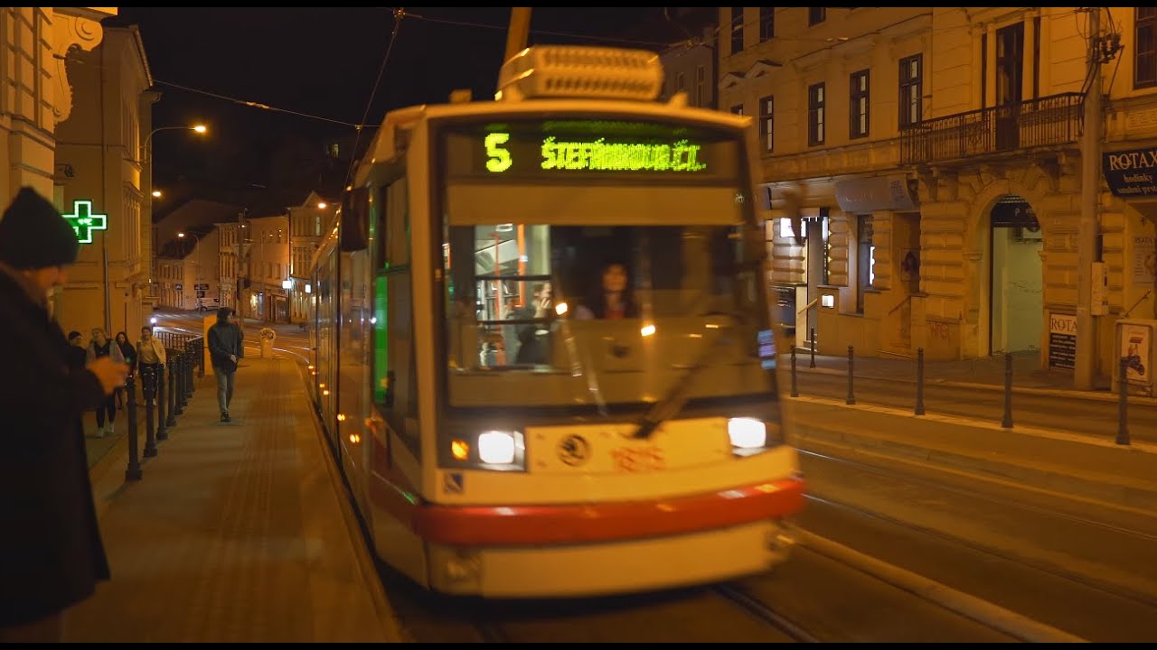 Czech Republic, Brno, tram 5 night ride from Šilingrovo náměstí to Dětská nemocnice